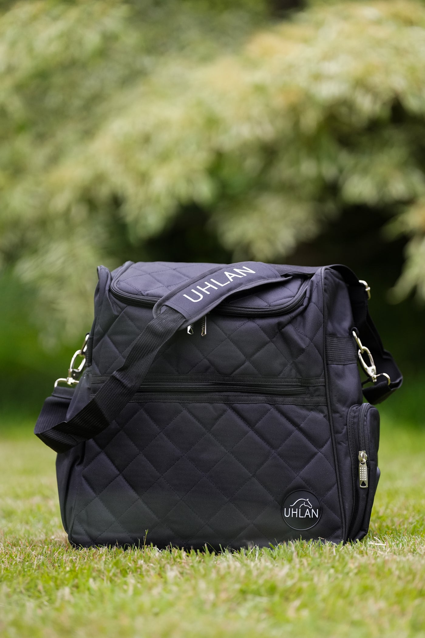 Black Grooming Pro Bag With USB Port & Drinks Cooler