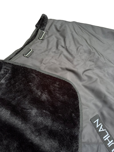 SAMPLE 1680D 6ft6" Faux Fur Lined 150g Turnout Rug - WIDE SHOULDERED