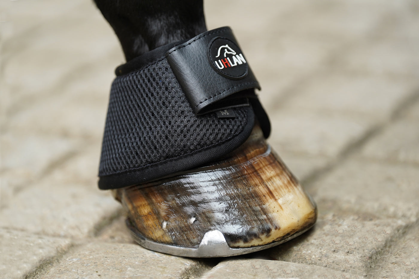 Black Airflow No Turn Over Reach Boots